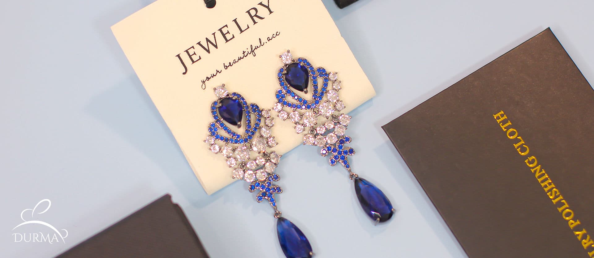 أقراط طويلة